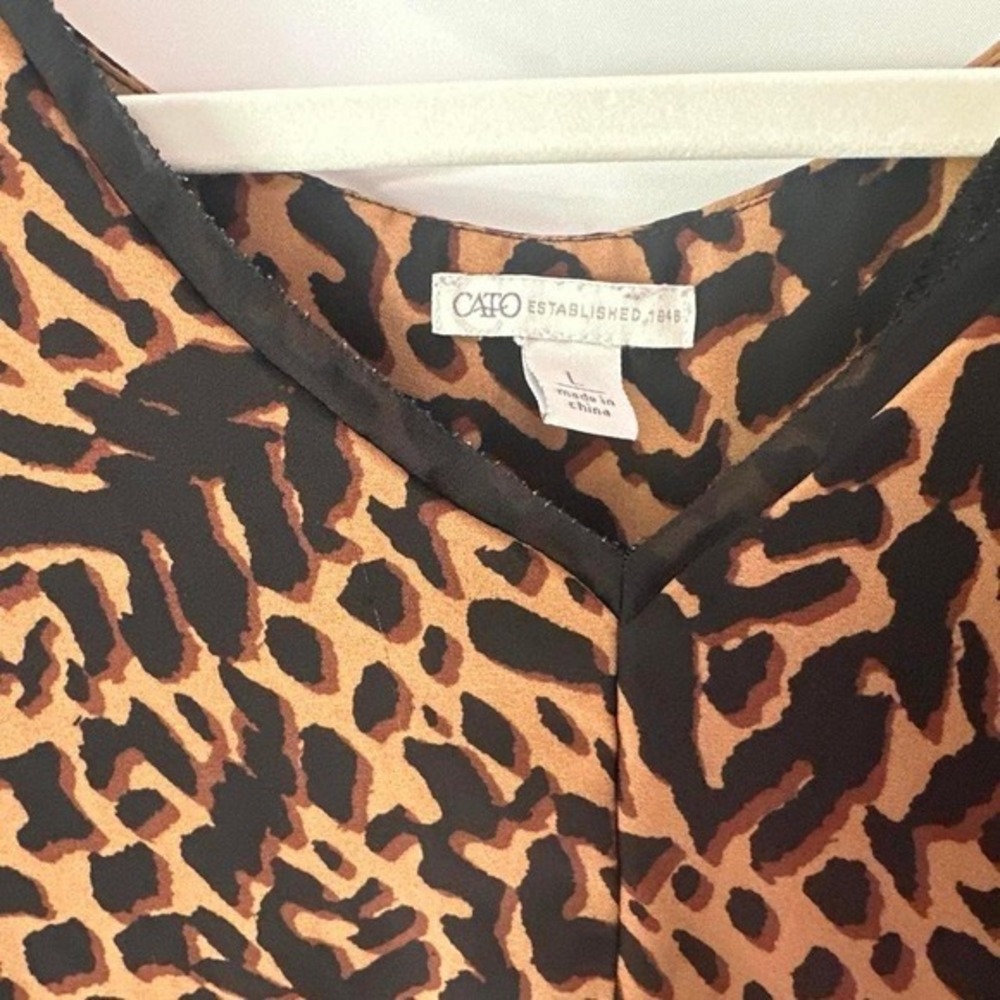 Cato Womens Animal Print Sleeveless V-Neck Blouse High Low Hem Brown Black L - Picture 2 of 3